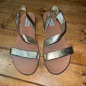Steve Madden Dessie Gold Leather Sandals size 9.5